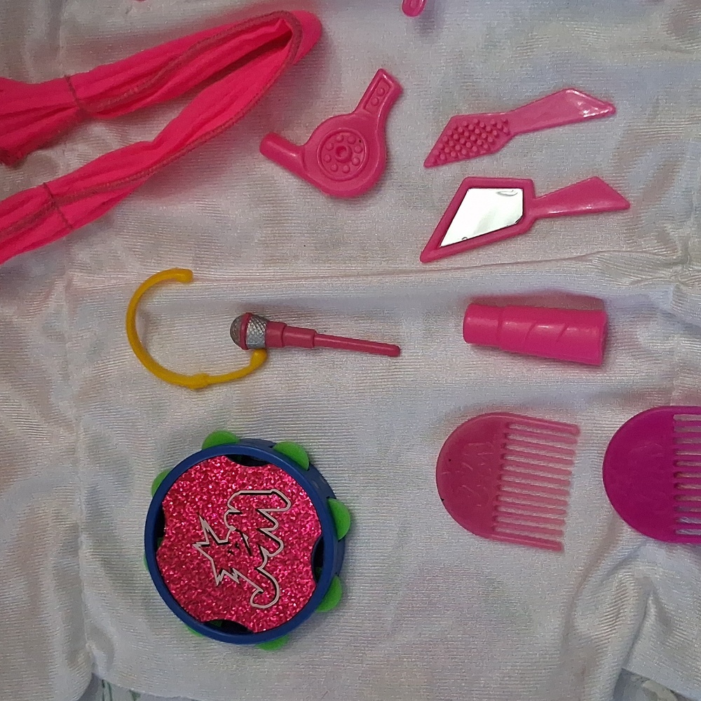 1986 Hasbro Jem And The Holograms 5 Doll Playset Jem Rock Backstager - Picture 8 of 17